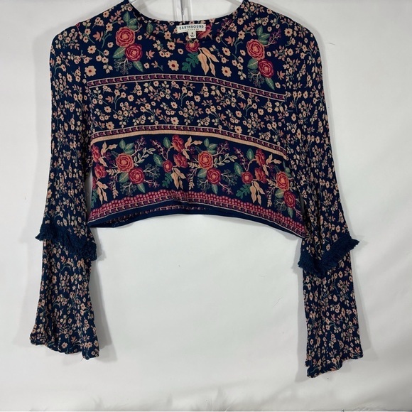 EARTHBOUND Tops - Earthbound Cropped w/ Belled Long sleeves S